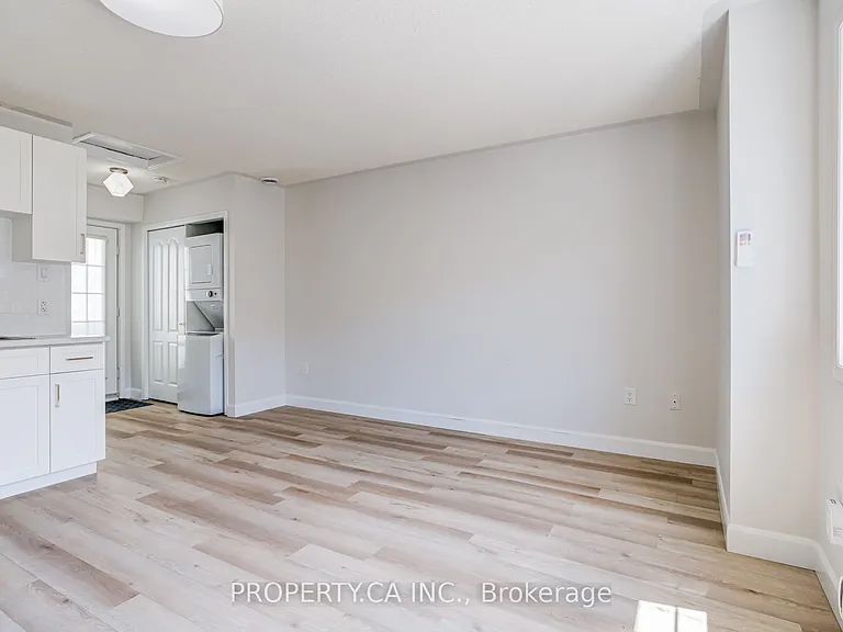 110 Littlewood Dr — Photo 3