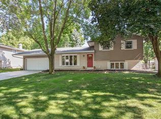 2628 Hilly Haven Rd, Green Bay, WI 54311