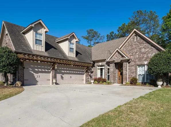 40 Lakeside Dr, Odenville, AL 35120