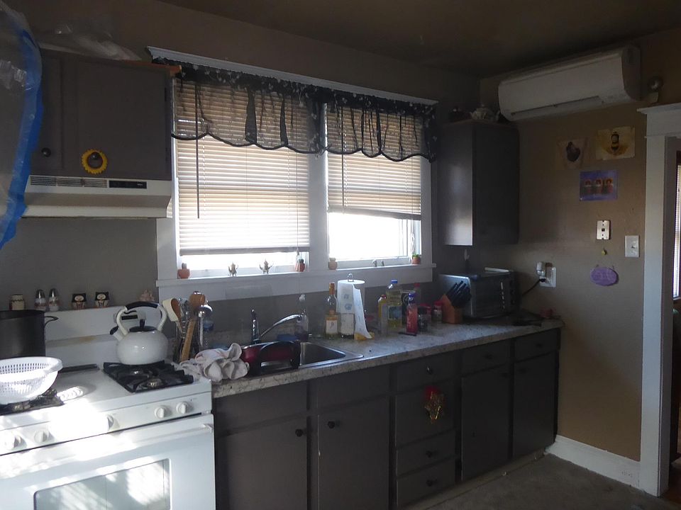 kitchen..