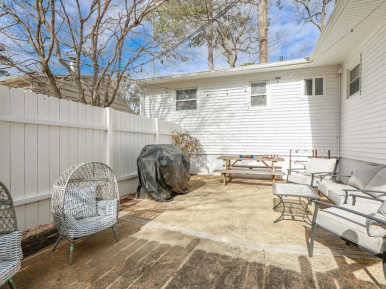 Capeview Ave — Photo 32