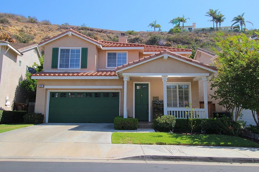 1st image of 667 N Desert Peach Ct