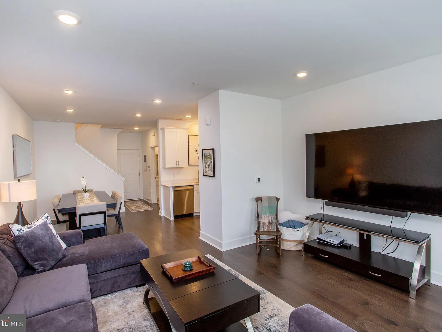 2 bed, 1347 sqft, $3,500 — Photo 3
