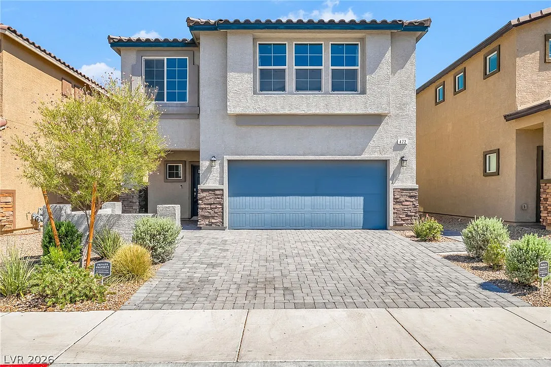 4 bed, 2.5 bath, 2433 sqft, $2,650 — Photo 2