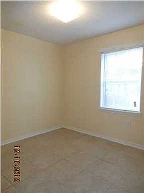5th image of 803 Meadow Ln