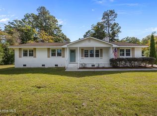 4905 Sandhurst Rd, Trent Woods, NC 28562