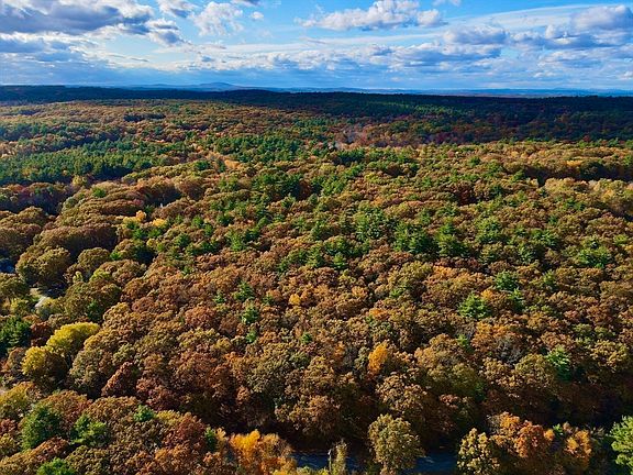 2nd image of 90 Corn Rd