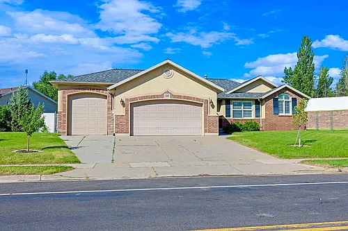 2093 E View Dr Photo 1 2093 E View Dr Photo 1