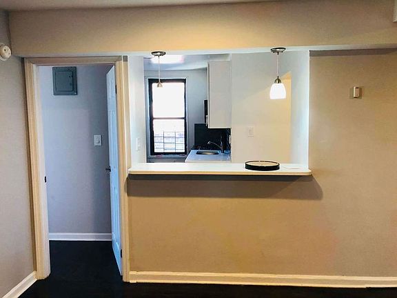 4th image of 20-30 Elk Dr #7L