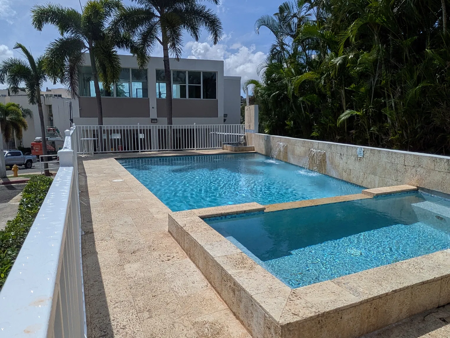 3 bed, $2,500 — Photo 2