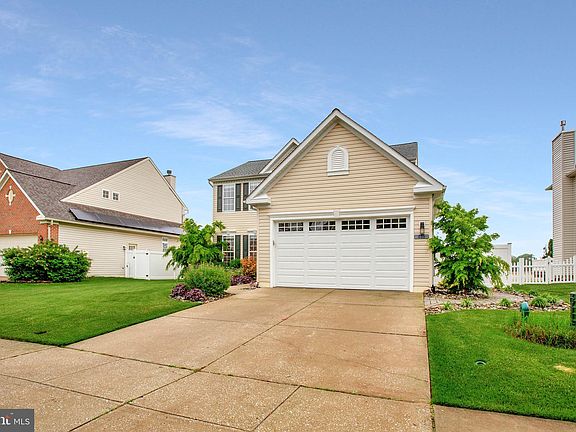 2nd image of 455 Creeks End Ln