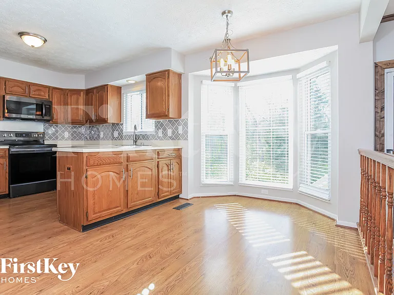 3072 Hoock Ct — Photo 6