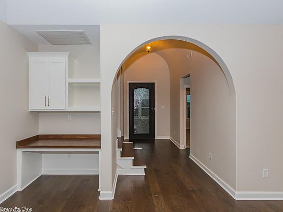 3rd image of 9716 Hickory Heights Dr