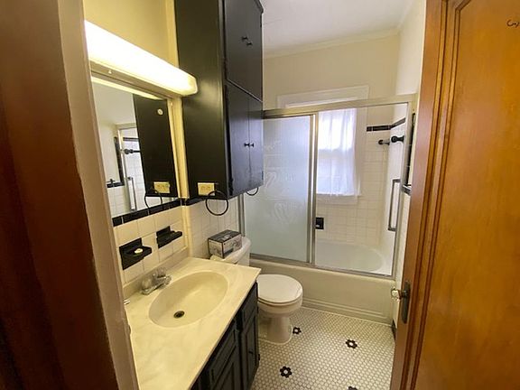 4th image of 840 Eastern Pkwy APT 2