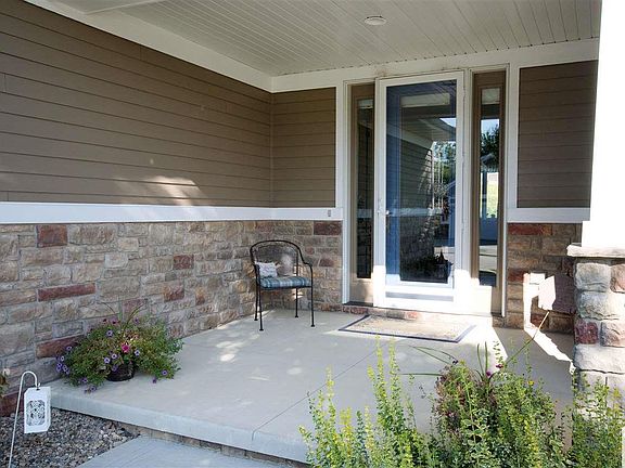 3rd image of 2612 Castles Gate Dr