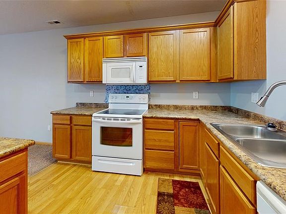 5th image of 1137 Blackstone Ln