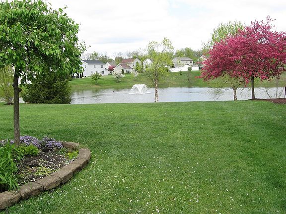 3rd image of 2 Lakeview Dr