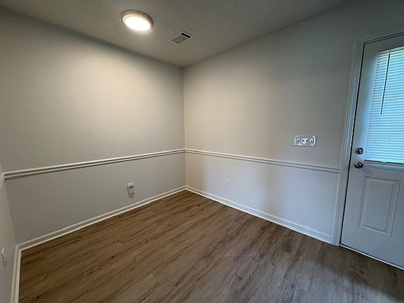 5th image of 2303 Nail Ct