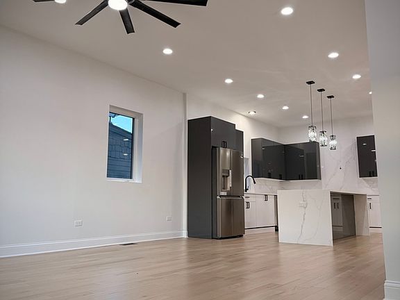3rd image of 10835 S Parnell Ave