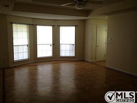 3rd image of 5404 Montana Dr