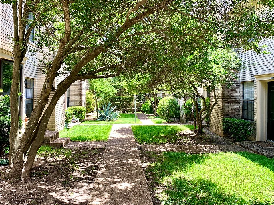 1st image of 8400 Jamestown Dr APT 204