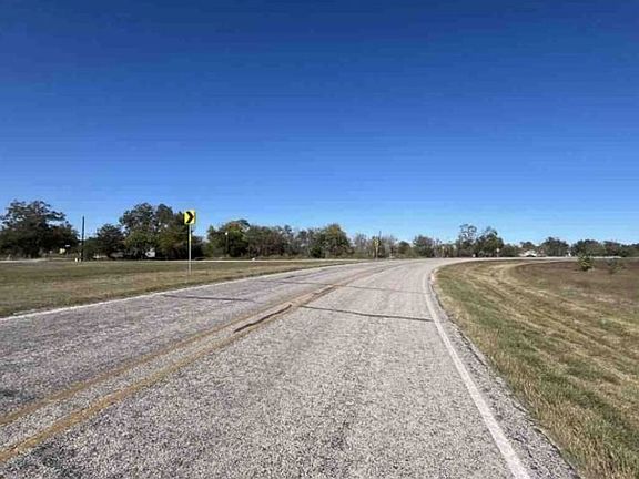 Exterior Neighborhood (street photo)