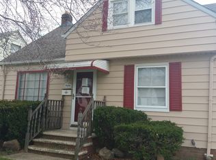 19292 Stockton Ave, Maple Hts, OH 44137