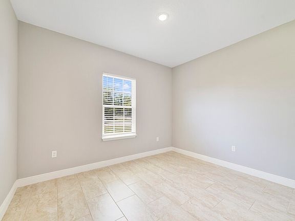 5th image of 2705 SW 153rd Place Rd