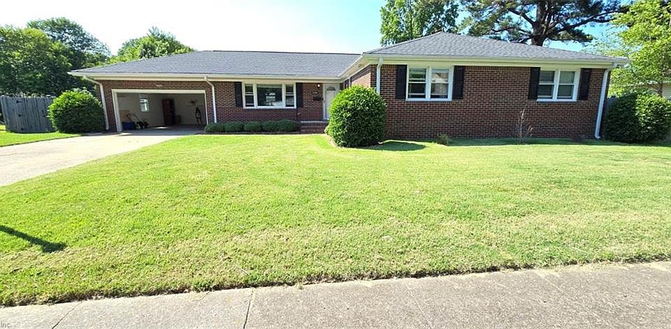 1st image of 2444 Everglades Rd