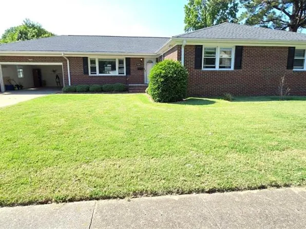 2444 Everglades Rd, Norfolk, VA 23518