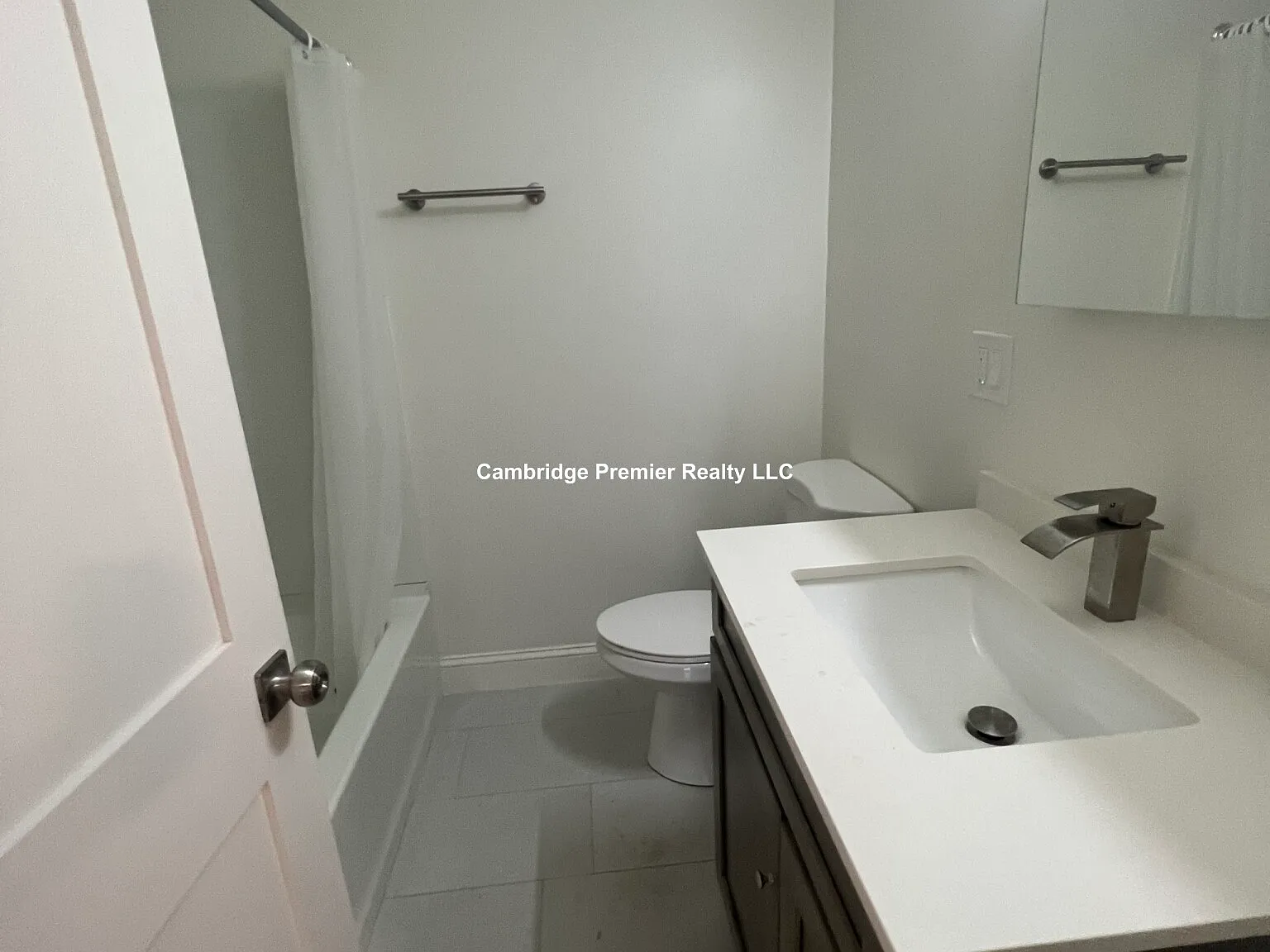 2 bed, $2,700 — Photo 3