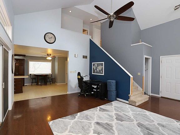 4th image of 7820 Greenbriar Dr