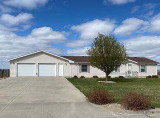 1318 E 5th St, Winner, SD 57580