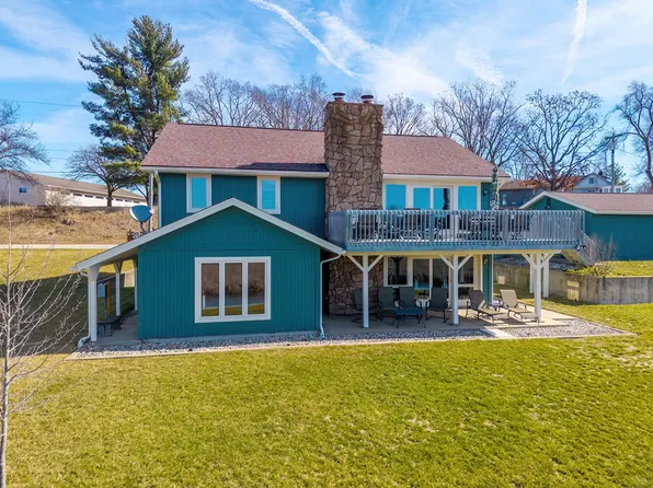 240 Lane 852 Snow Lk, Fremont, IN 46737