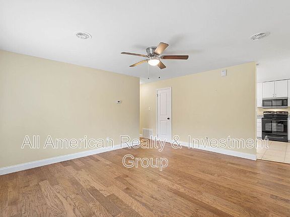 3rd image of 234 Holmes Blvd NW