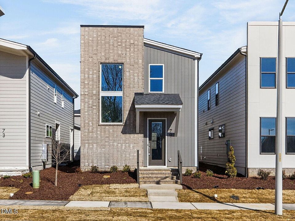1st image of 79 Parkland Dr