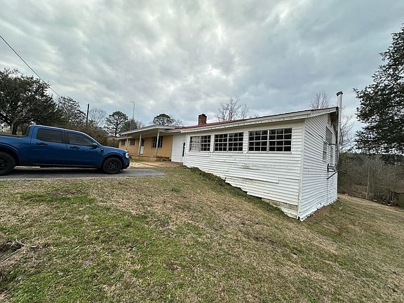 3rd image of 900 Bunkum Rd
