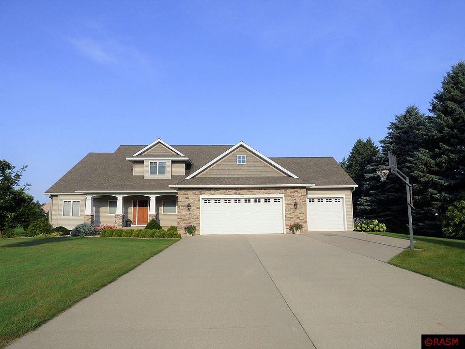1st image of 208 Country Club Dr