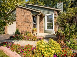 358 Halsbury Cir, Columbus, OH 43230