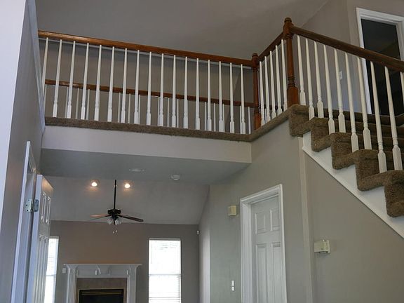 3rd image of 9418 Twin Branch Dr