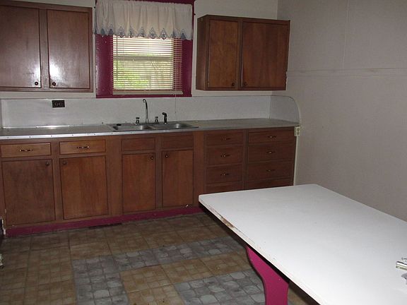 4th image of 607 E 14th Ave