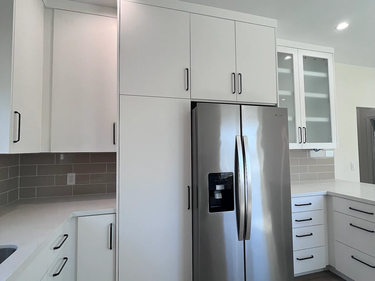 2 bed, 980 sqft, $3,000 — Photo 3