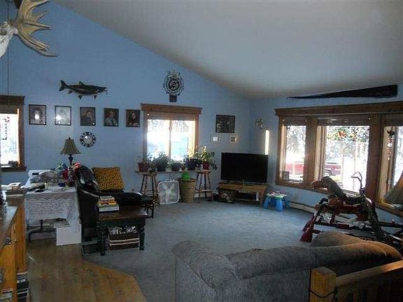 3rd image of 3899 Crescent Dr