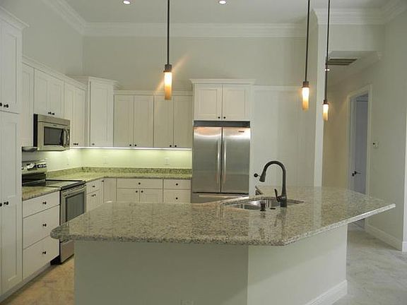 4th image of 838 Seminole Ln