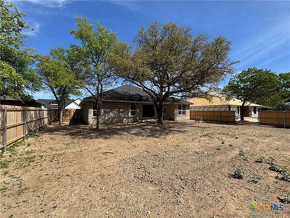 2nd image of 1313 Rylee Ln