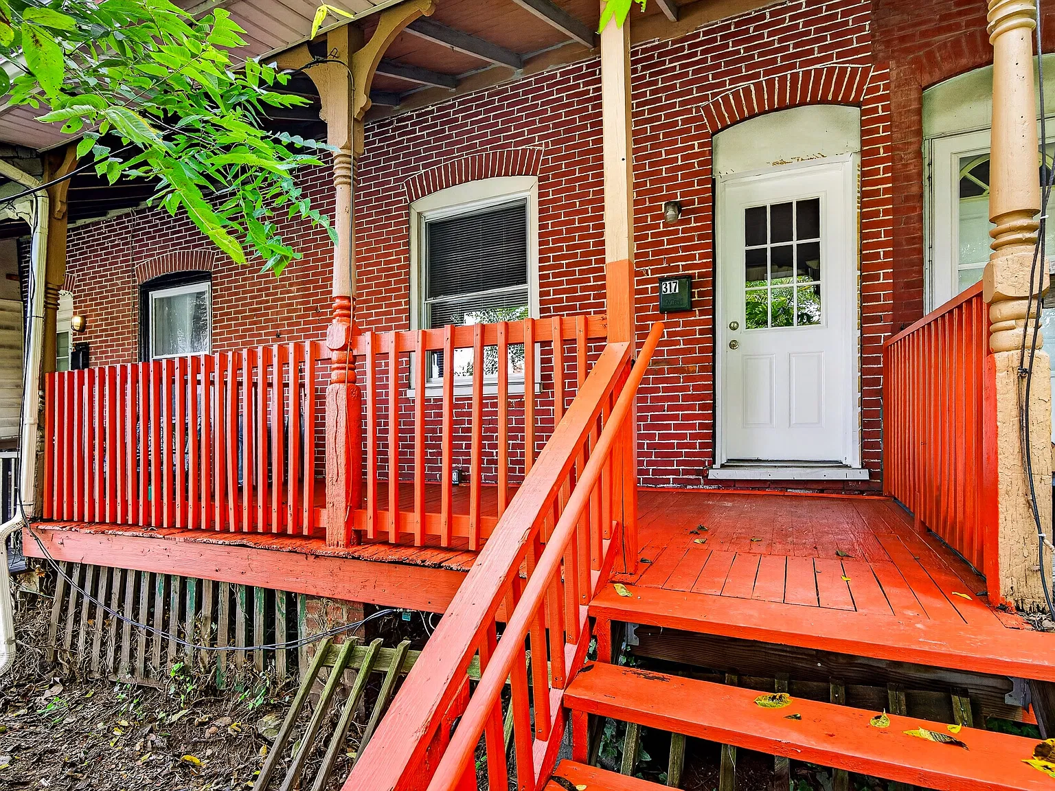 3 bed, 1192 sqft, $1,800 — Photo 2