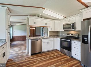 1160 Old Trail Rd, Etters, PA 17319