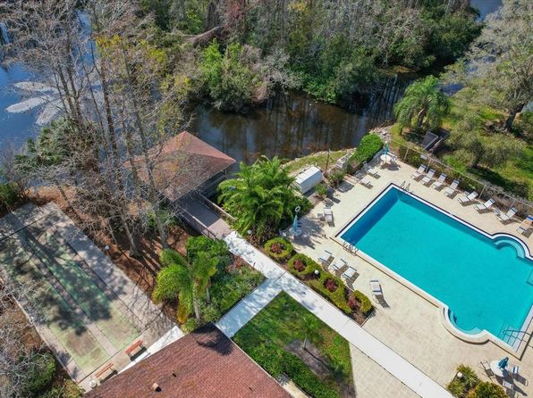 640 Yorkshire Ct APT B, Safety Harbor, FL 34695