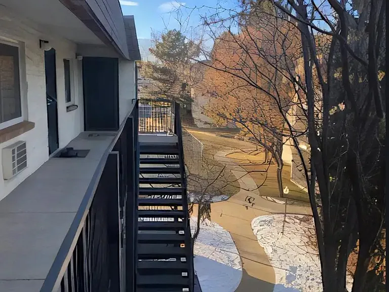 2225 S Jasmine St #302 — Photo 20