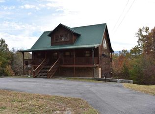 1583 Nicoha Blvd, Sevierville, TN 37876